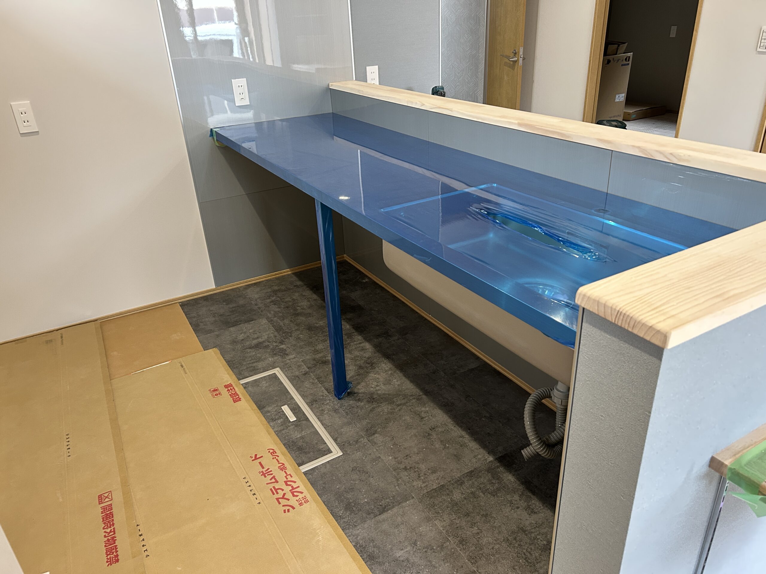 木津川市ステンレスキッチン天板設置