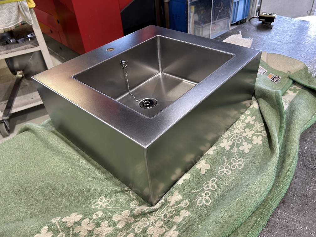 ステンレス洗面シンク製作例